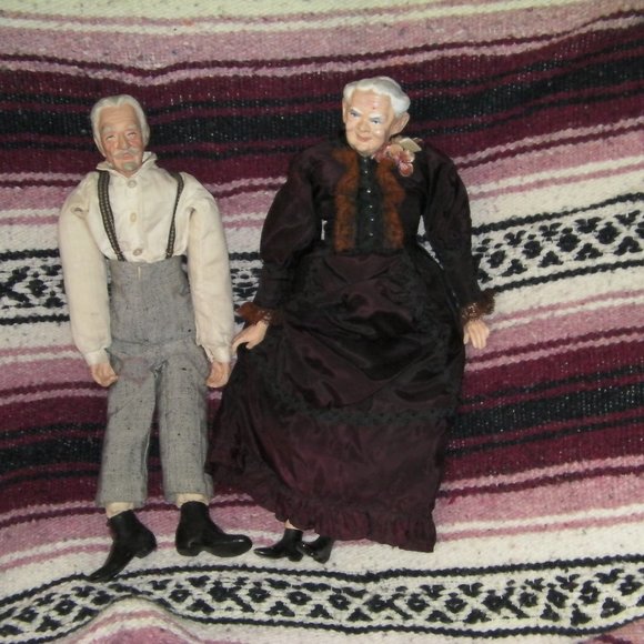 For Doll Collecters -- Pair of 1950s Maggie Heads Antique Dolls - Picture 12 of 12